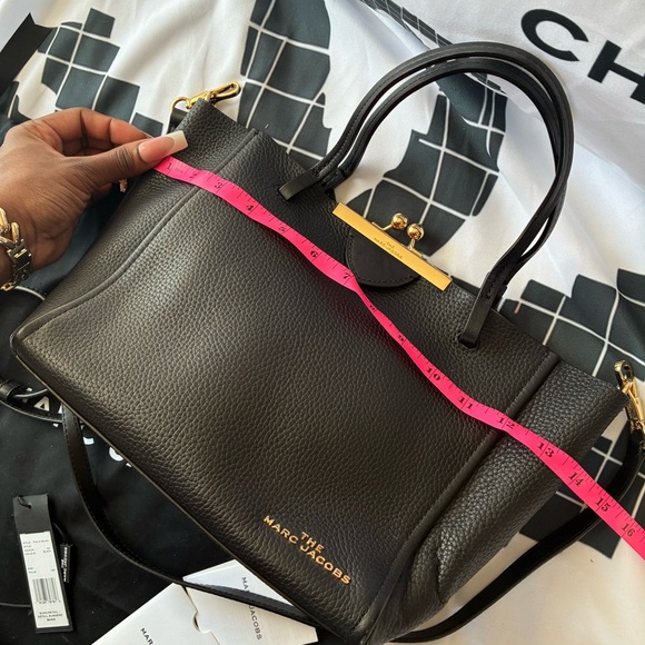 MARC JACOBS The Kiss Lock Mini Leather Tote - Picture 4 of 14